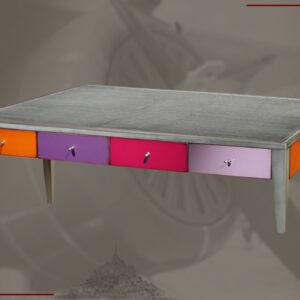 TABLE DE SALON – MÉTAL BROSSÉ ET LAQUES