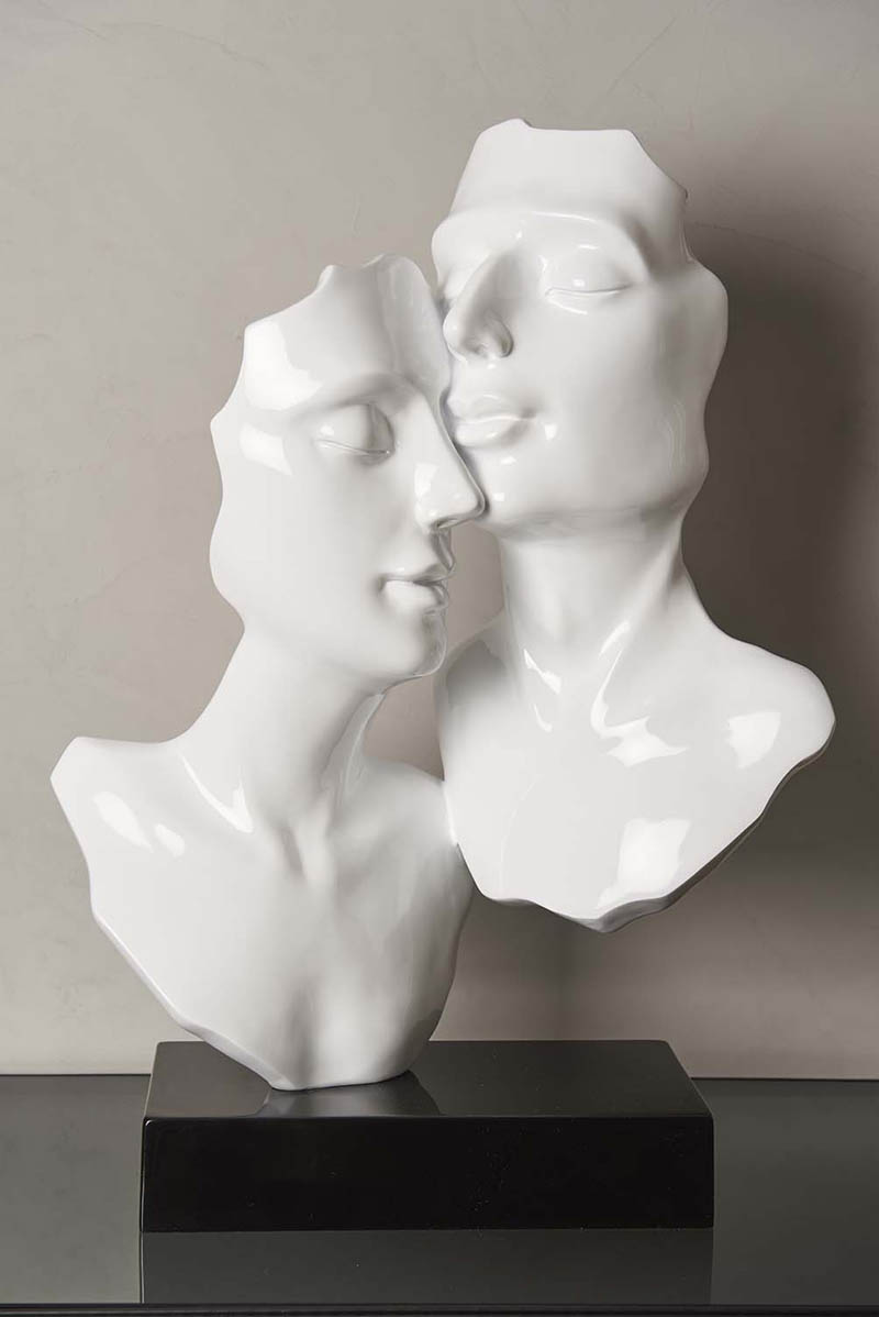 Statue couple design visages dorés, blancs ou gris H.60cm TENEREZZA