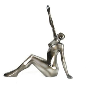 deco-femme-assise-un-bras-leve-gris-collection-existence-socadis