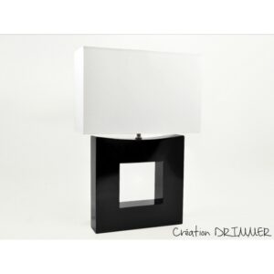 lampe noire abat-jour blanc