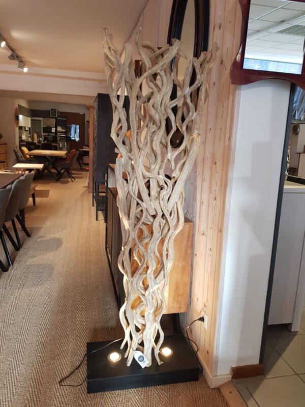 lampadaire branches lianes bois naturel