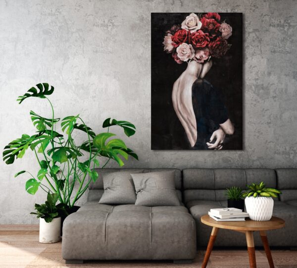 tableau peint main femme roses fleurs
