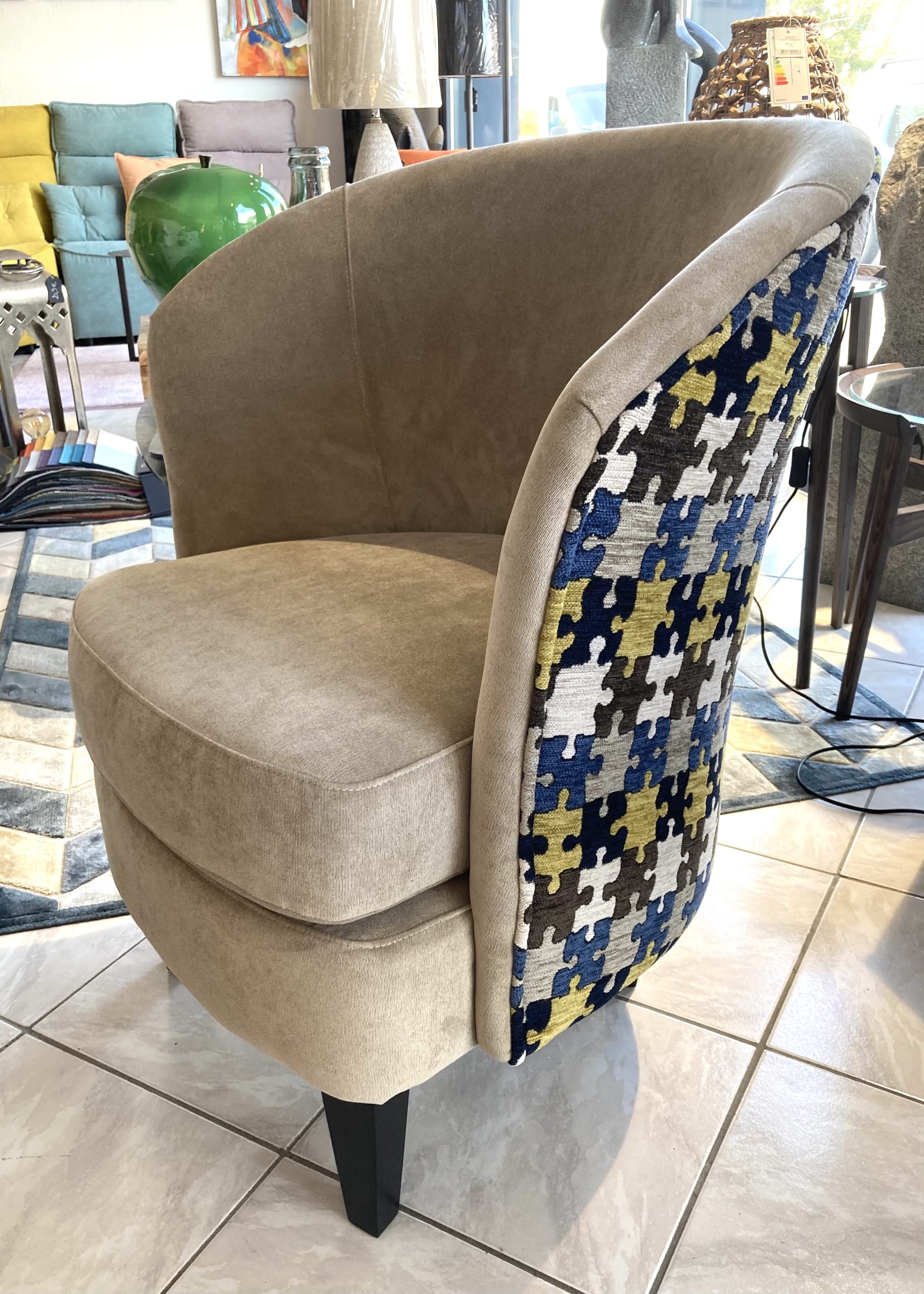 Fauteuil confortable tissu au choix design ALC – CLUB