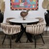 chaises originales beiges