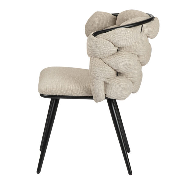 Chaise moderne et design avec noeuds et pied en métal laqué noir