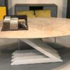 Grande table ovale original atypique, design haut de gamme, de qualité.