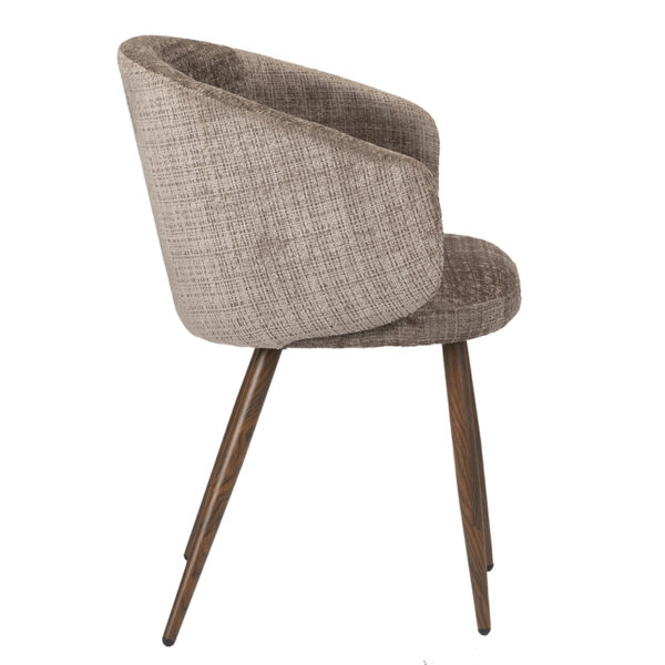 Chaise fauteuil avec pied en acier imitation bois de noyer. Assise, dossier, et accoudoirs en tissu coloris taupe
