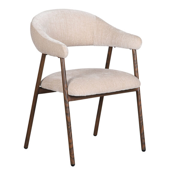 Chaise avec pied en acier effet chêne fumé. Assise et dossier en tissu coloris crème offrant un bon confort