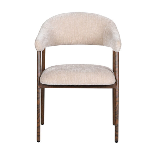 Chaise avec pied en acier effet chêne fumé. Assise et dossier en tissu coloris crème offrant un bon confort