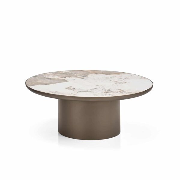 Table basse ARIA avec dessus en céramique et piètement en métal laqué bronze. Diamètre 90cm